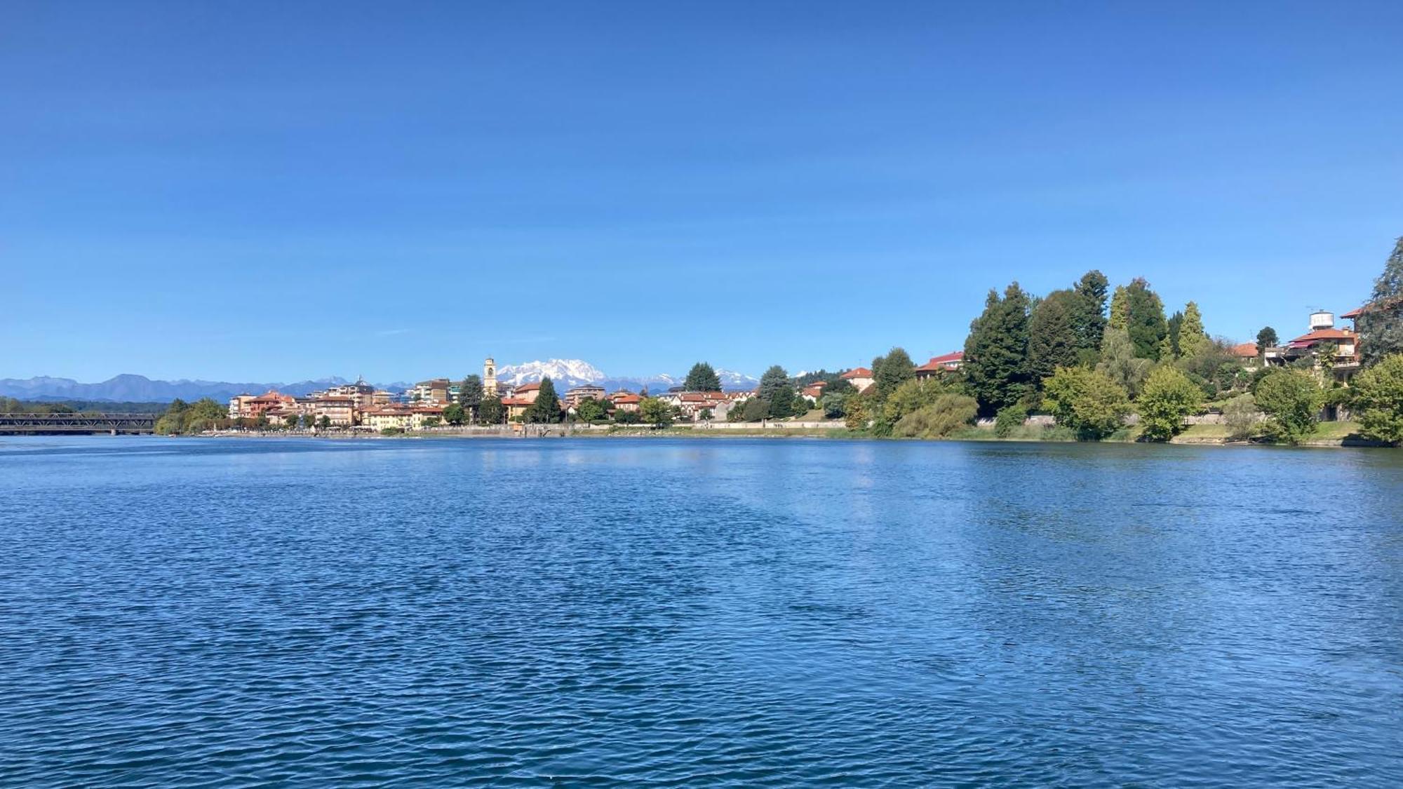 Your Place By The Lake - Near Leonardo Academy, Mxp Сесто Календе Екстериор снимка